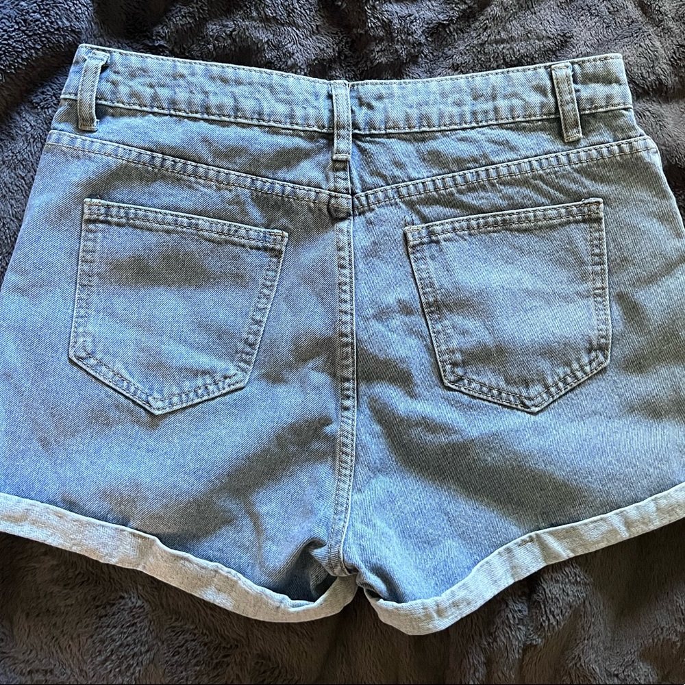 ROMWE Shorts - Picture 3 of 3